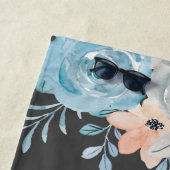 Klassiek botanisch bloemmonogram strandlaken (In situ)