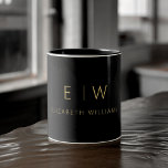 Klassiek Elegant Zwart Goud Minimalistisch Monogra Tweekleurige Koffiemok<br><div class="desc">Verhoog je ochtendroutine met onze Black and Gold Modern Minimalist Monogram Name Coffee Mok. Deze strakke en stijlvolle mok brengt een vleugje eigentijdse elegantie in uw dagelijkse koffieritueel. Het is gemaakt met kwaliteit in het achterhoofd en heeft een minimalistisch design in klassiek zwart-wit, waardoor het een veelzijdige aanvulling is op...</div>