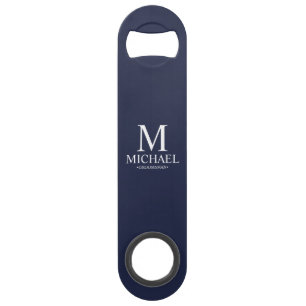 Klassiek gepersonaliseerd bruidsjonker monogram en speed flessenopener