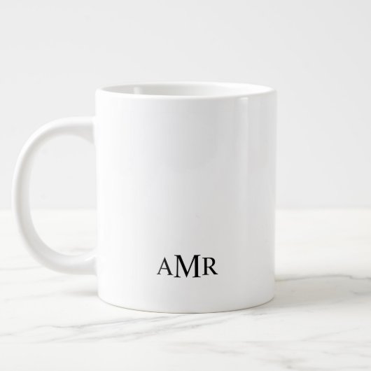Klassiek gepersonaliseerd monogram grote koffiekop (Links)
