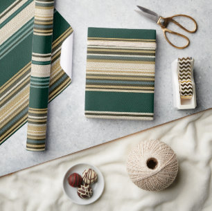 Klassiek groen en crèmekleurig gestreept patroon cadeaupapier
