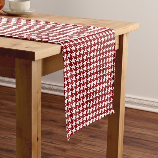 Klassiek Houndstooth Pattern in Rood en Wit Korte Tafelloper (Voorbeeld)