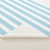 Klassiek licht blauw en wit gestreept sherpa deken (3/4)