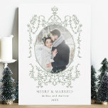 Klassiek  Lijst Vrolijk & Getrouwd Foto Feestdagenkaart<br><div class="desc">Deze vlakke kerst | Holiday Card beschikt over een eenvoudige Sage Green  lijst met een foto. Voor meer geavanceerde aanpassing van dit ontwerp,  klikt u op de BLUE DESIGN TOOL BUTTON hierboven!</div>