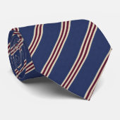 Klassiek marineblauw en rood gestreepte prep stropdas (Opgerold)