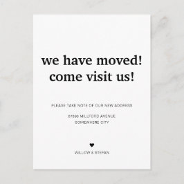Klassiek minimalistisch wit We hebben verplaatst Aankondigingskaart
