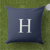 Klassiek modern navyblauw monogram buitenkussen (Gras)