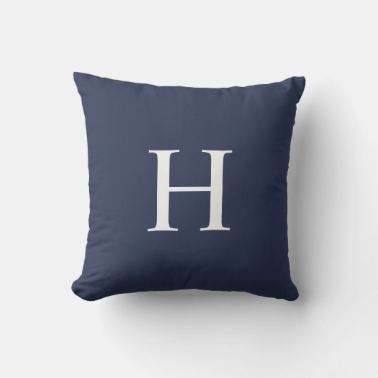 Klassiek modern navyblauw monogram buitenkussen (Voorkant)