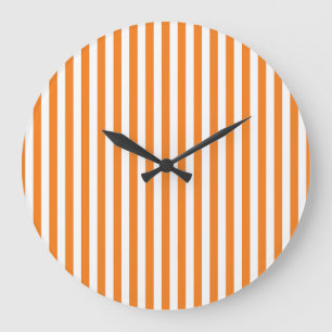 Klassiek patroon van oranje en witte verticale str grote klok