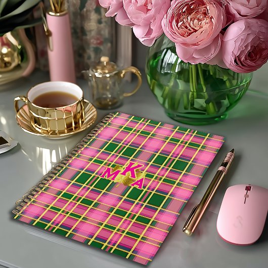 Klassiek roze & groen geruit monogram  notitieboek