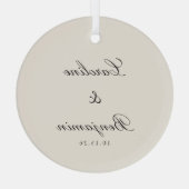 Klassiek Script Elegant Ivoor Wedding Custom Glas Ornament (Achterkant)