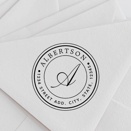 Klassiek script monogram Ronde Return Address Name Zelfinktende Stempel