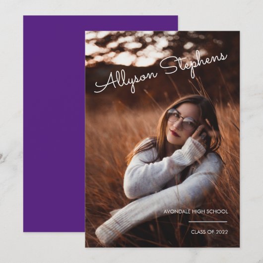 Klassiek script witte tekst foto paarse afstuderen aankondiging (Voorkant / Achterkant)