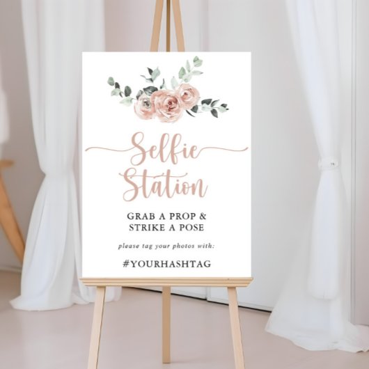 Klassiek Stof Roze Roos Bloemstuk Selfie Station B Poster