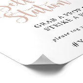 Klassiek stoffig roze roos bloemstuk Selfie Statio Poster (Hoek)