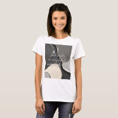 Klassiek T-shirt in stijlvolle abstracte vormgevin (Voorkant volledig)