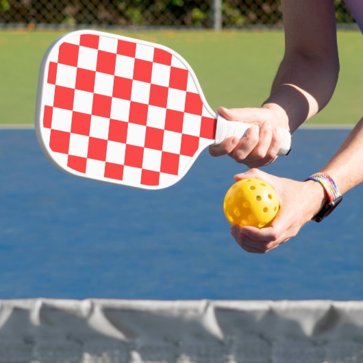 Klassiek visueel rood schaakbord pickleball paddle (Insitu)