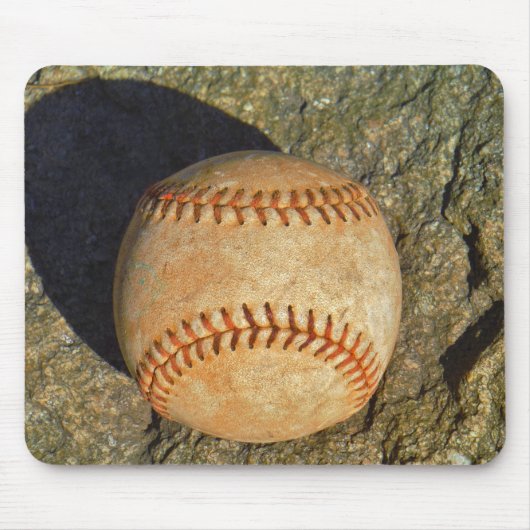 Klassiek witte honkbal met rode stiksels muismat (Voorkant)