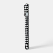 Klassiek zwart-wit houndstooth met monogram iPhone 15 case (Linkerkant)
