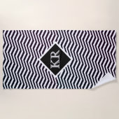 Klassiek zwart wit Zig Zag Chevron Monogram Strandlaken (Voorkant)