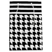 Klassiek zwart-witpatroon medium cadeauzakje (Voorkant)