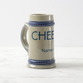 Klassieke 22 ounce "CHEERS!" bierstein. Aanpassen! Bierpul (Voorkant links)