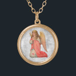 *~* Klassieke  AP40 Angel Kneeling Praying Goud Vergulden Ketting<br><div class="desc">(zoek identiteitskaart AP40 voor gelijkaardige design) Overdracht aan andere producten als u houdt van. ROUND Gold-ontwerp met een mooie klassieke kunst van een jonge aardbei blonde ANGEL KNEELING PRAYING . * Energetisch verbeterd Romantisch Retro Antiek ANGEL faux Glitter diamantparave Background. Blonde met een ORANJE PEACH-jurk. ANGEL KNEELING en PRAYING met...</div>