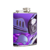 Klassieke auto: Chevrolet met brandende kap Heupfles (Rechts)