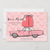 Klassieke Auto met Roze Hart We Zijn Verhuisd naar Aankondiging (Voorkant)