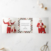 Klassieke beige Tartan met kerstviering Drieluik Wenskaart (Binnen)