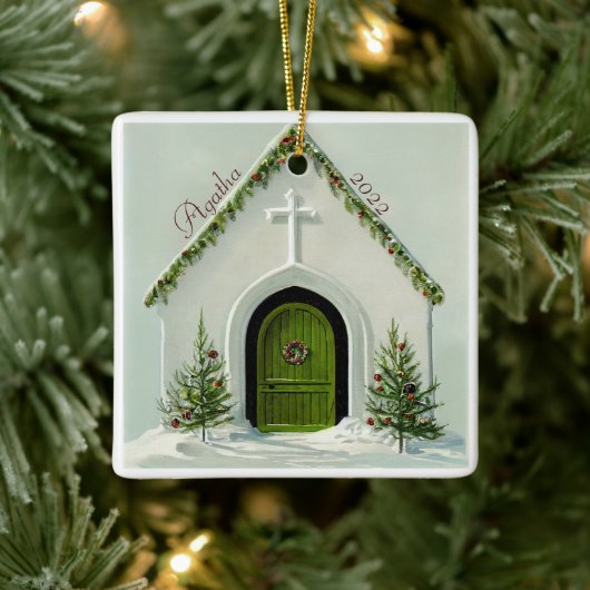 Klassieke besneeuwde kerk met Kerst Keramisch Ornament (Boom)