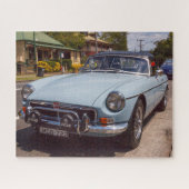 Klassieke blauwe MGB roadster sportauto. Legpuzzel (Horizontaal)