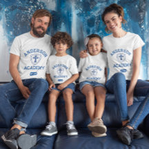 Klassieke blauwe tekst kruis en schild Homeschool