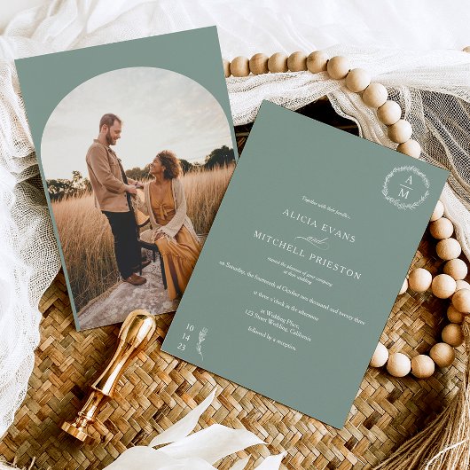 Klassieke bloemengroenmonogram bruiloft kaart