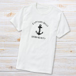 Klassieke Boat Anchor Captains T-shirt<br><div class="desc">Het t-shirt van de kapitein met nautische thema's toont een klassiek anker en jouw naam en de naam van de boot in eenvoudige moderne letters.</div>