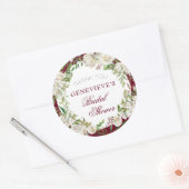 Klassieke bordeauxrode bloemige bruids-shower dank ronde sticker (Envelop)