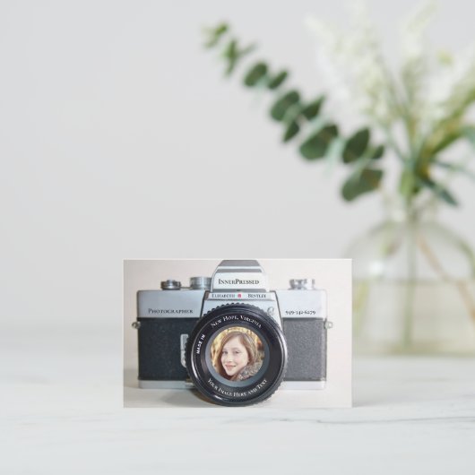 Klassieke camera met foto, fotograaf visitekaartje (Staand voorkant)
