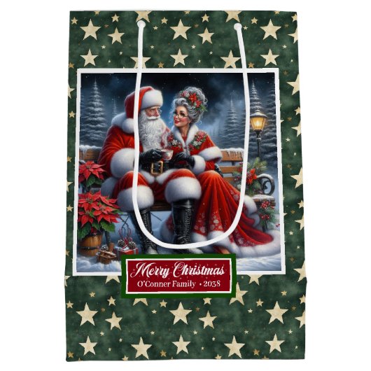 Klassieke Coolest Mrs Claus Kerstvakantie Medium Cadeauzakje (Achterkant)