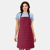 Klassieke Cranberry en Diep Maroon Buffalo Check Schort (Gedragen)