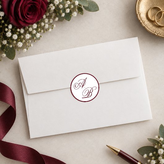 Klassieke Diepe Burgundy Monogram Script Bruiloft Ronde Sticker