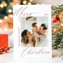 Klassieke donkerrode vrolijk kerst familiefoto