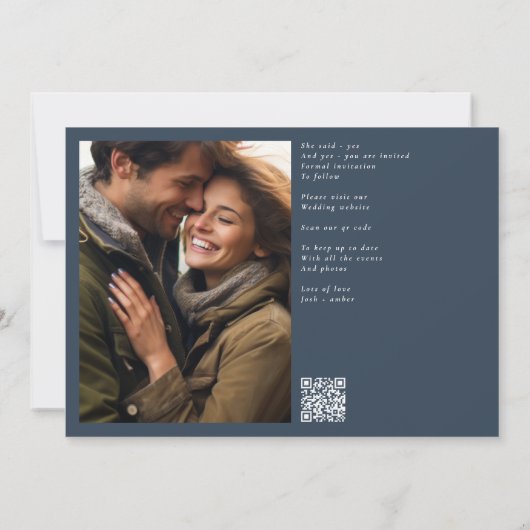 Klassieke Elegante Marine Kalligrafie QR Code Foto Save The Date (Achterkant)
