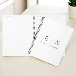 Klassieke Elegante Moderne Minimalistische Monogra Planner<br><div class="desc">Bereik organisatie en stijl met onze Classic Elegant Modern Minimalist Monogram Planner. Deze zorgvuldig ontworpen planner combineert tijdloze verfijning naadloos met hedendaags minimalisme, waardoor het een essentieel hulpmiddel is om op je schema te blijven. Deze planner is gemaakt met precisie en aandacht voor detail en is meer dan alleen een...</div>