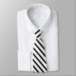 Klassieke elegante zwarte witte strepen Solid Colo Stropdas<br><div class="desc">Elegant zwarte en witte gestreepte stropdas. Dun,  zwart,  verticaal strepen,  kikkervisnetontwerp voor mannen.</div>