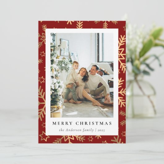 Klassieke Familiefoto Rood Goud Vrolijk Kerstfeest Feestdagenkaart (Staand voorkant)