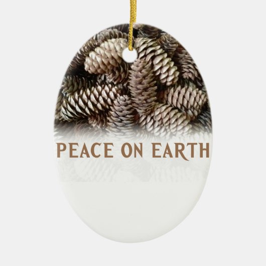 Klassieke feestdag Pine Kone Peace on Earth Keramisch Ornament (Voorkant)