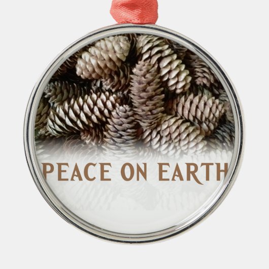 Klassieke feestdag Pine Kone Peace on Earth Metalen Ornament (Voorkant)