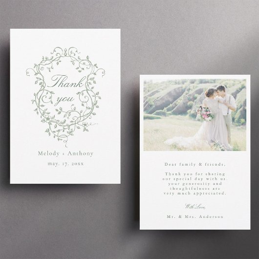 Klassieke Franse Sage Green Floral Crest Foto Bedankkaart