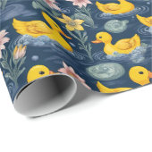 Klassieke gele rubberen eendjes met roze bloemen cadeaupapier (Rol Hoek)