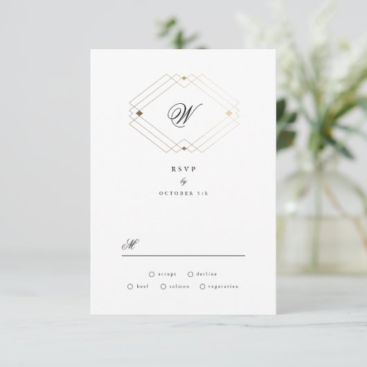 Klassieke Gold Deco Paarse Calligrafie Monogram RSVP Kaartje (Staand voorkant)